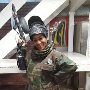 Meet your Posher, Leslie